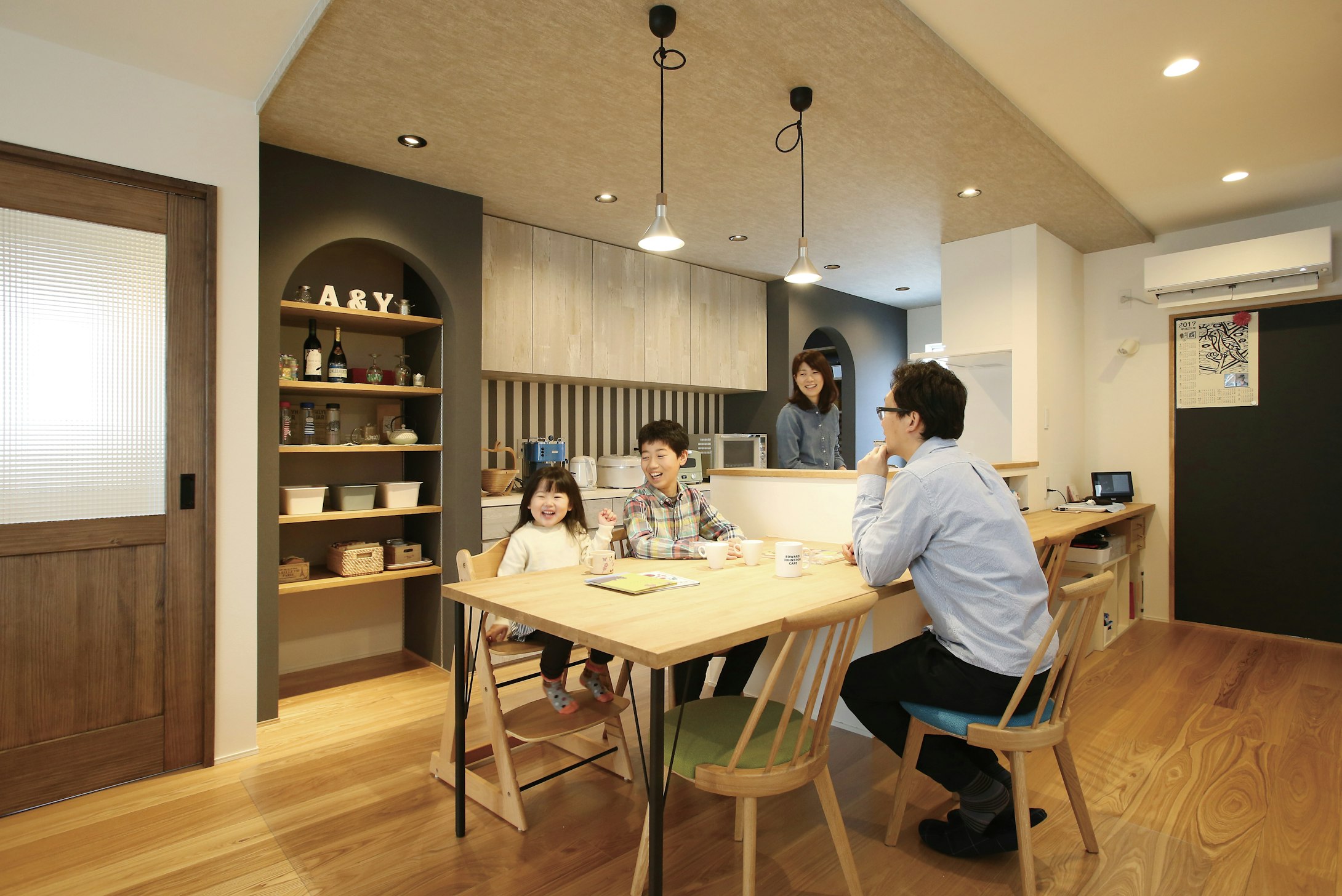 【石川】総合建築アズ株式会社_家族みんながラクで心地いい こだわり満載の完全分離型二世帯住宅