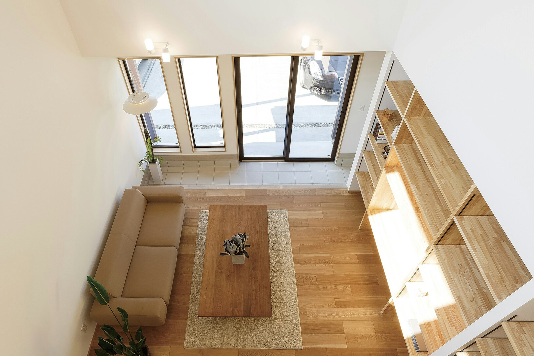 【石川】東山住宅株式会社_仕切りのないオープンな空間が広がる。 プレウォール工法で、家中快適なのも魅力