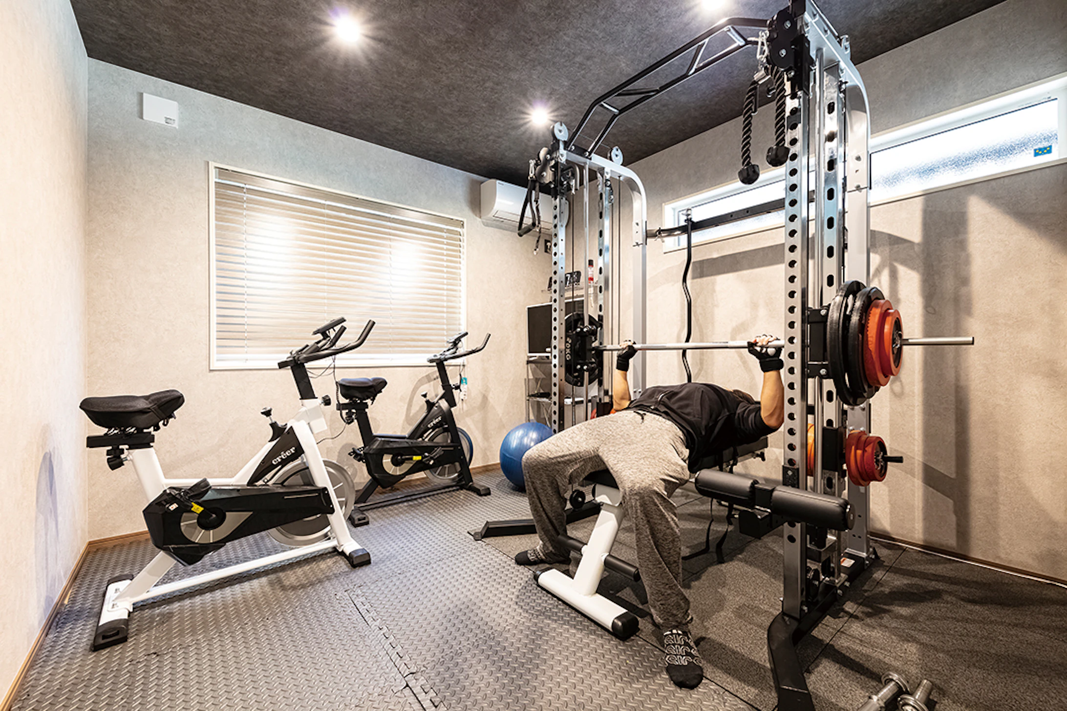 グランド_床暖のおかげで、水まわりの家事も苦にならない