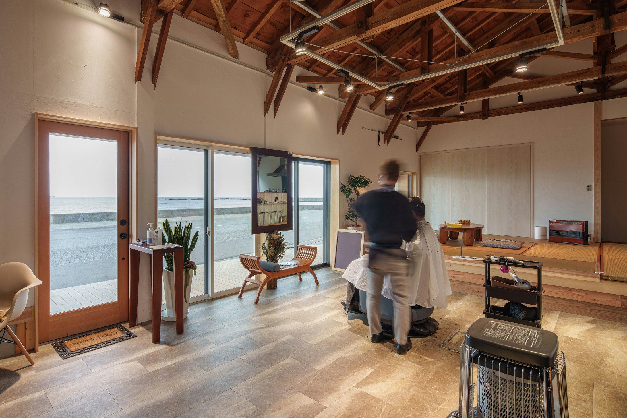 【石川】盤戸建築_旧繊維工場をリノベし、 平屋タイプの住まい兼店舗に