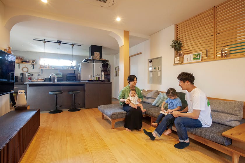 【石川】	株式会社梶谷建設（リノベーション）_アイランドキッチンが主役！家族と話しながら家事ができます