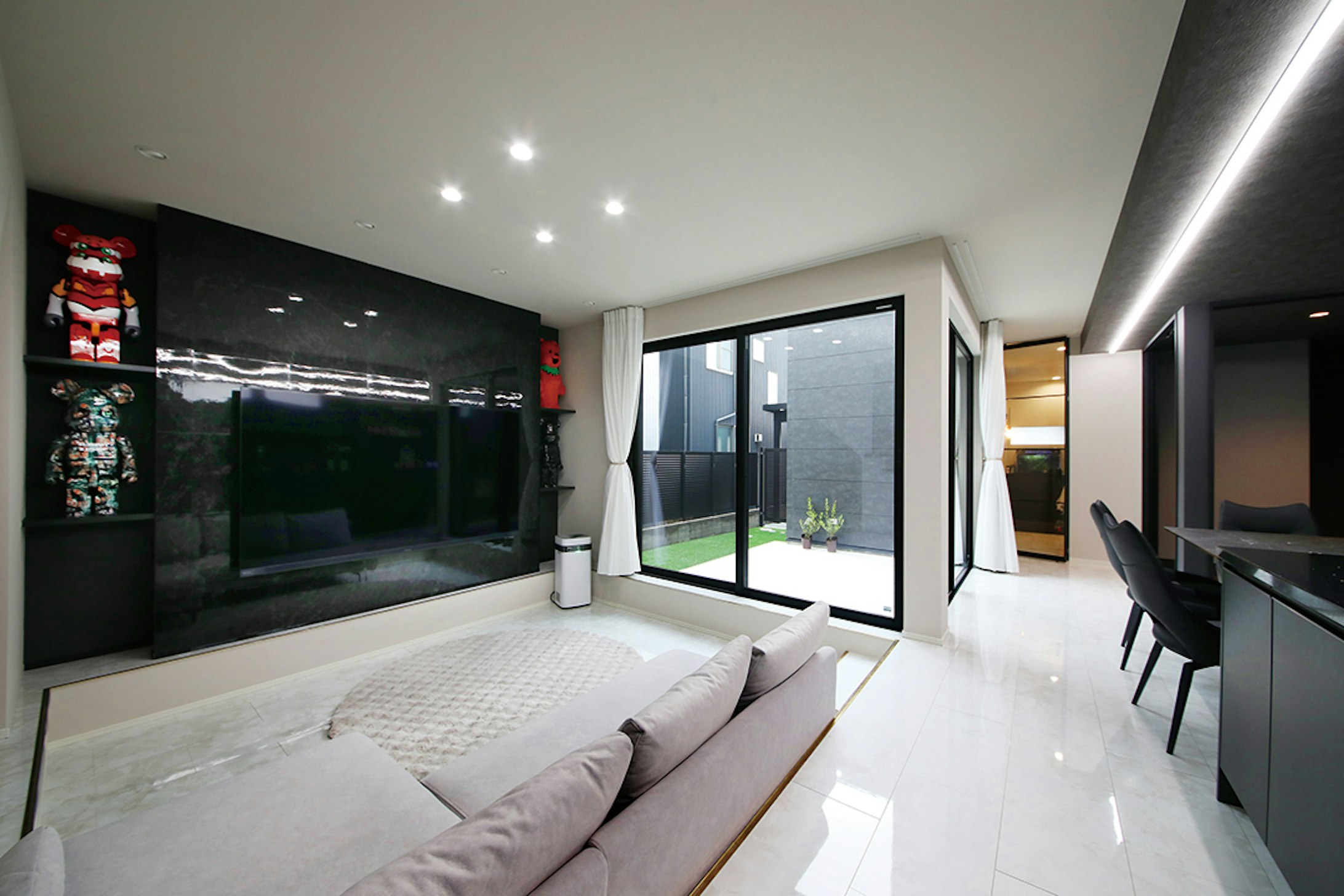 【石川】ステーツ_光沢のある素材が映える、こだわりLDK