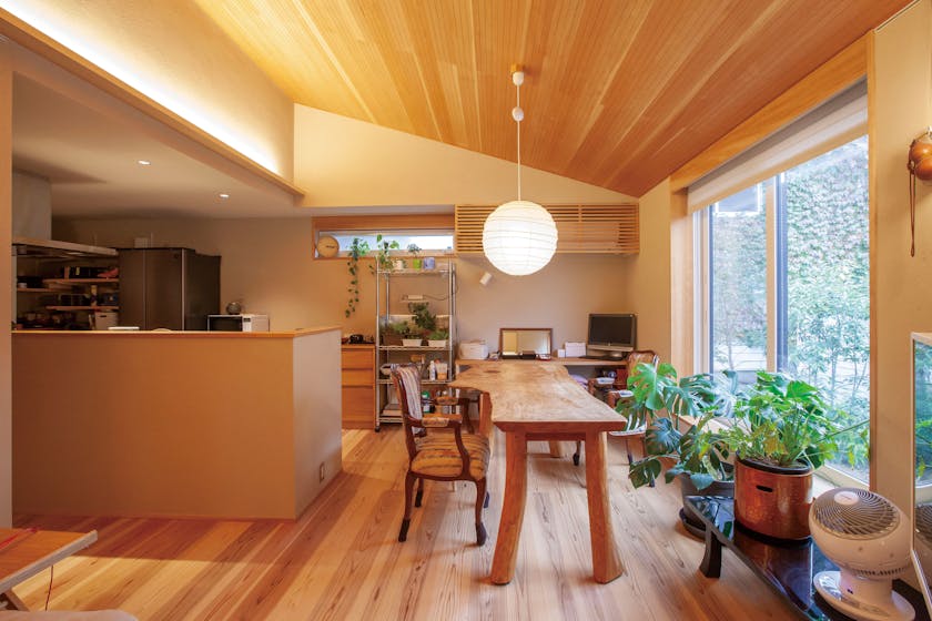 中部ジェイ・シィ_寒さしらずの家で健やかに。無垢材香る快適な暮らし