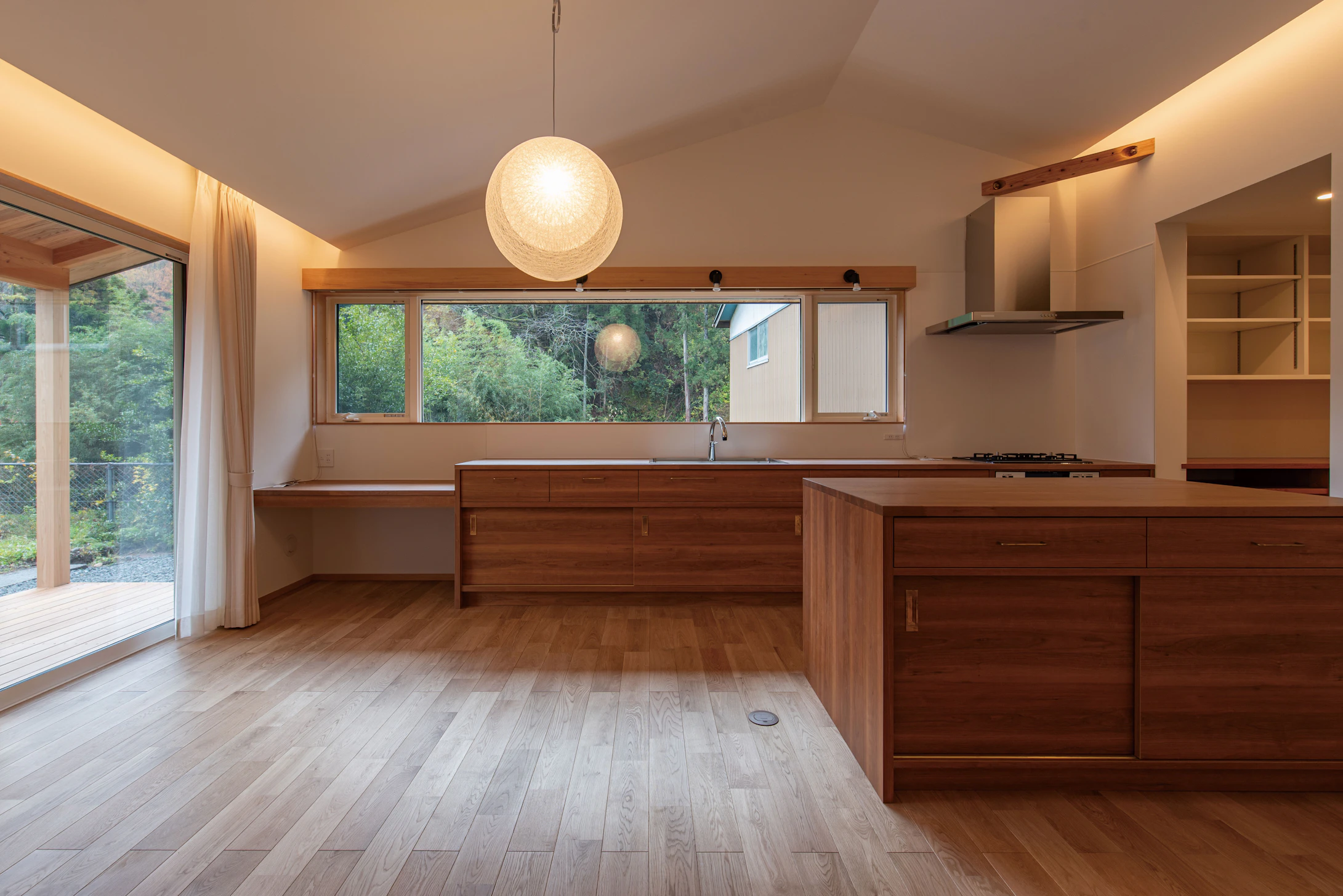 【石川】株式会社中部ジェイ・シィ_自分好みの音を追求できるオーディオルーム