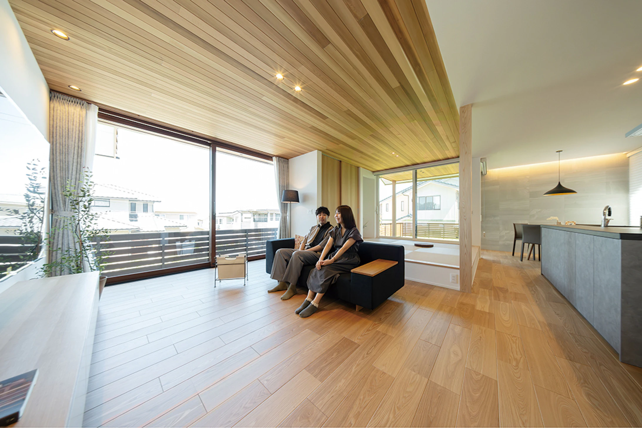 【福井】永森建設_窓から望む風景と庭をフルにいかした平屋