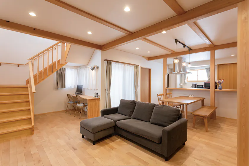 【福井】ハウジングサービス_光と風めぐり、ぬくもりあふれる木の住まい