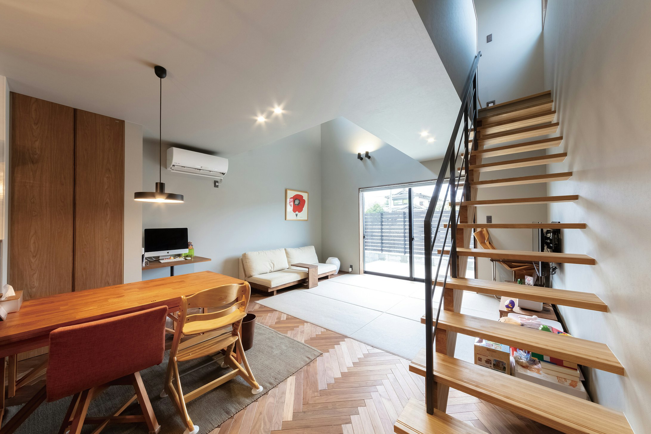  【石川】株式会社アーツデザイン_上質な雰囲気と開放感あふれる家は、機能性もバッチリ