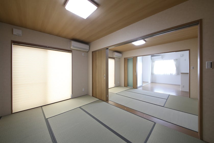 【石川】新日本ホーム_子どもの頃から親しんだくつろぎ空間を 2部屋の和室でくつろげるリビングで叶えた