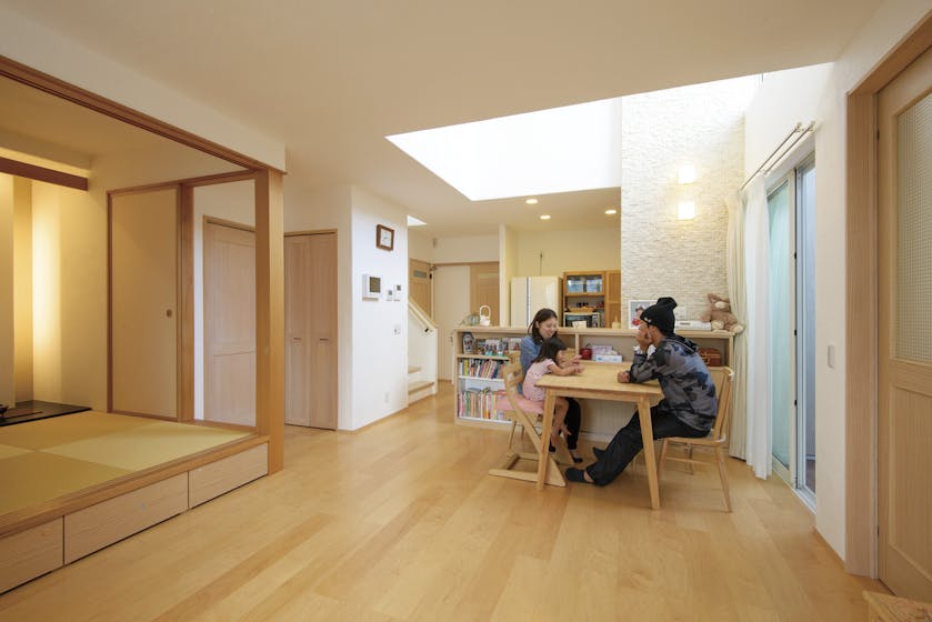 【石川】飛鳥住宅株式会社_漆喰壁で子どもも安心 プライバシーと明るさを両立させた家
