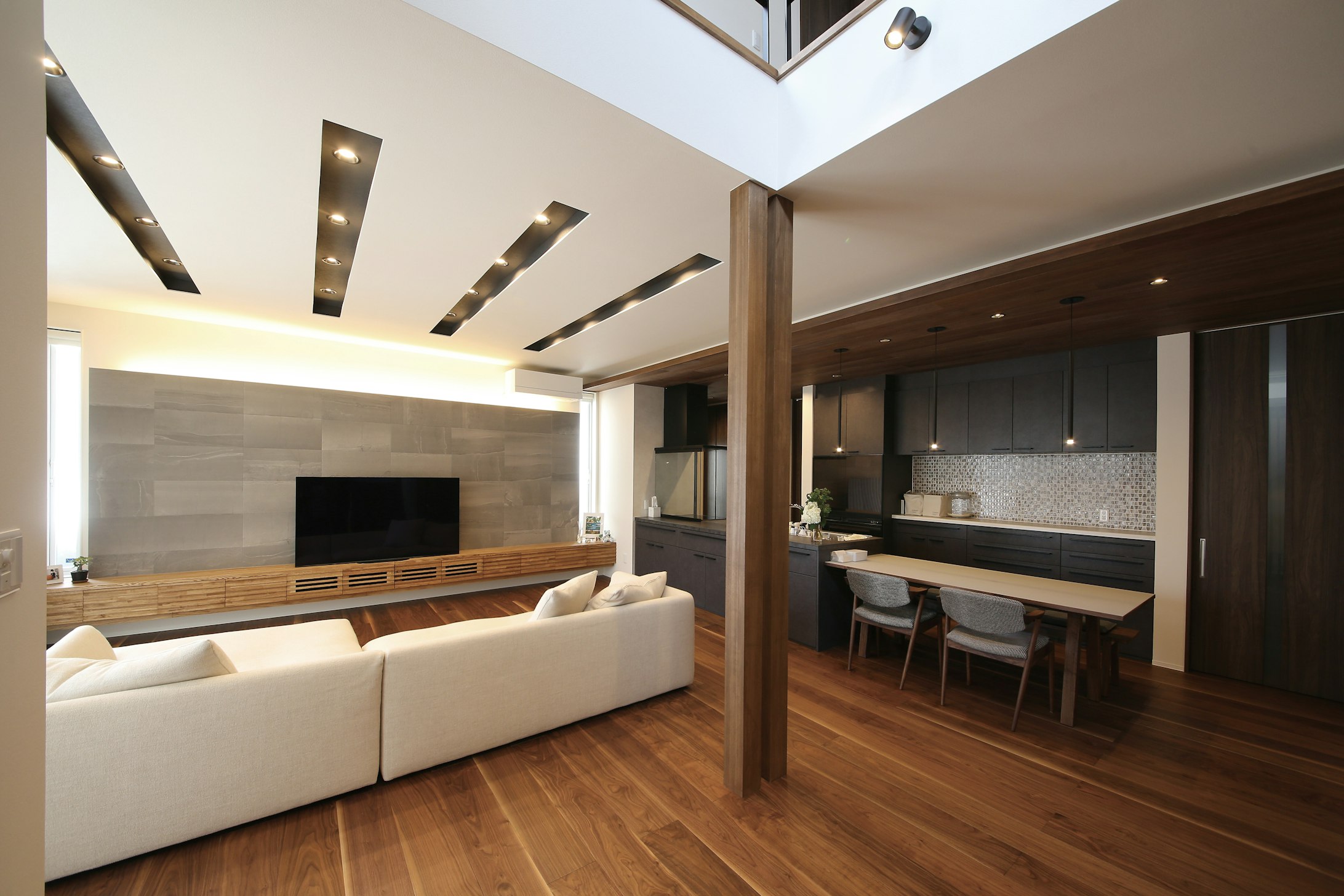 豪邸にふさわしいラグジュアリー感と心地よさ アントール 石川 金沢市 家づくりナビ