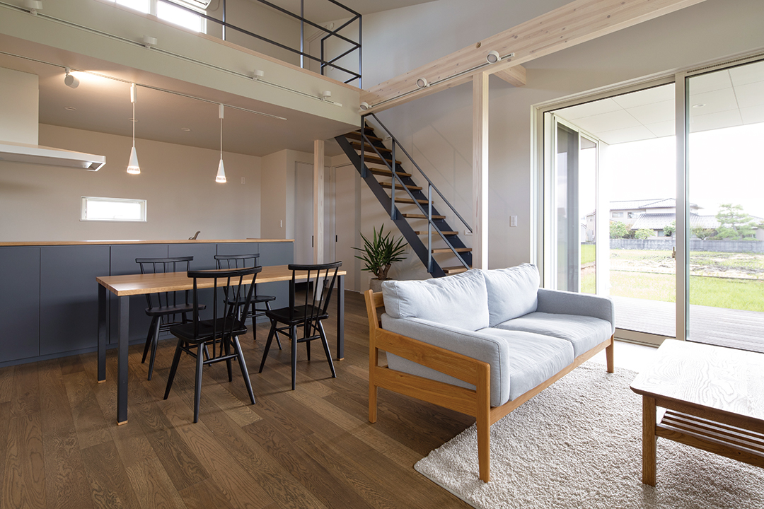 平屋的な住まいの居住性を高める断熱＆省エネ性 | 住空間（富山・射水