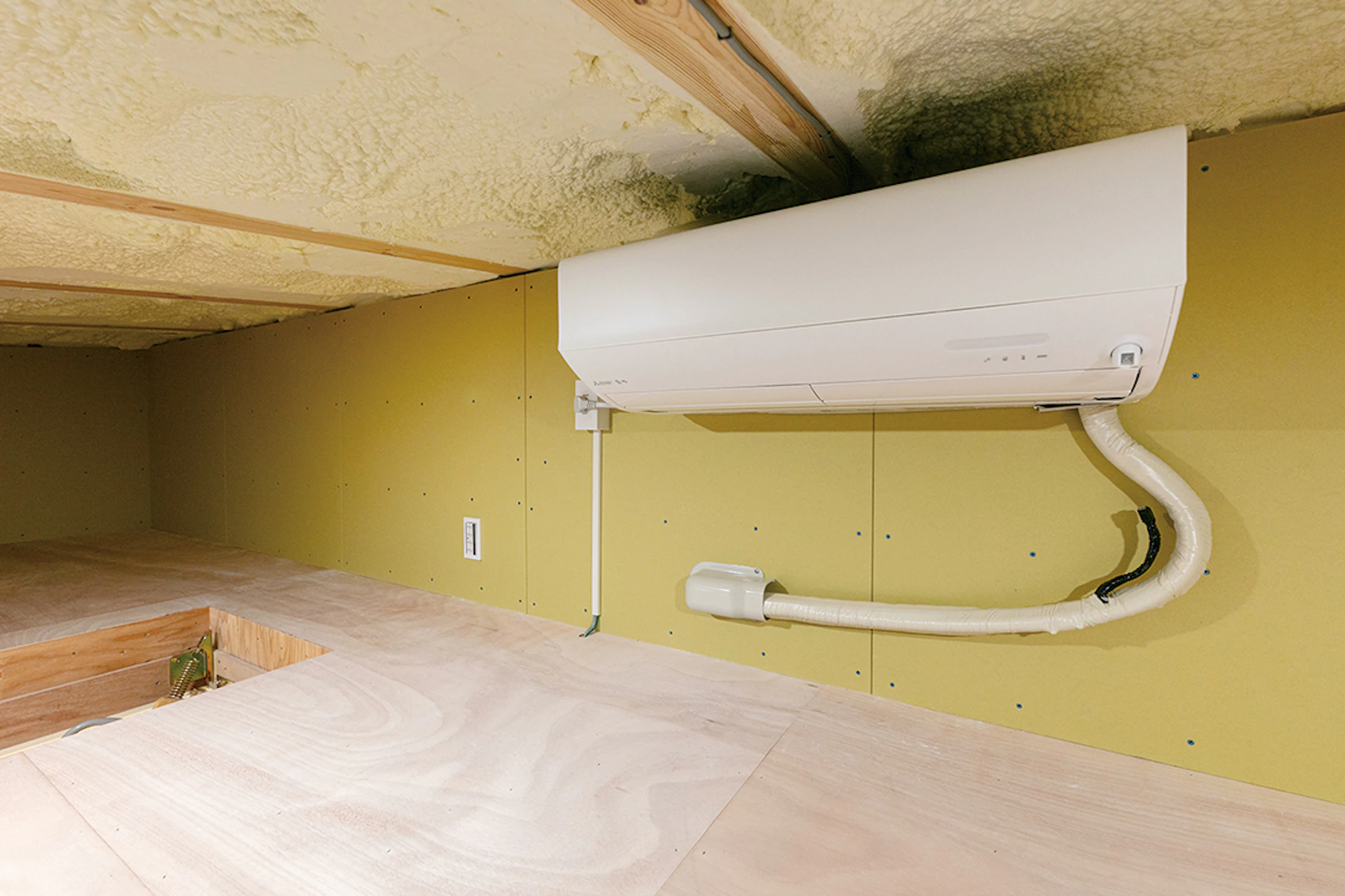 小屋裏エアコン