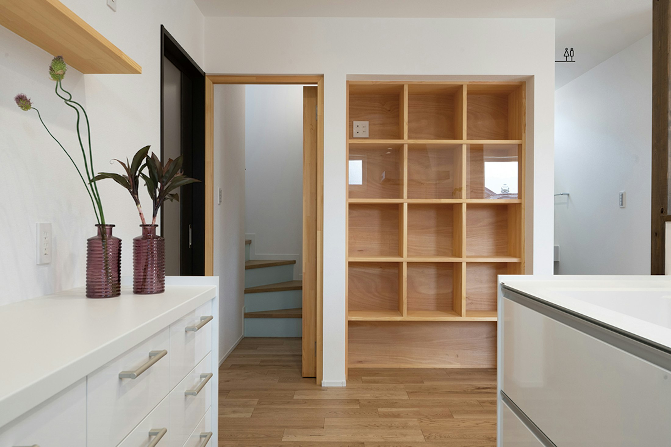 隠し扉と造作棚