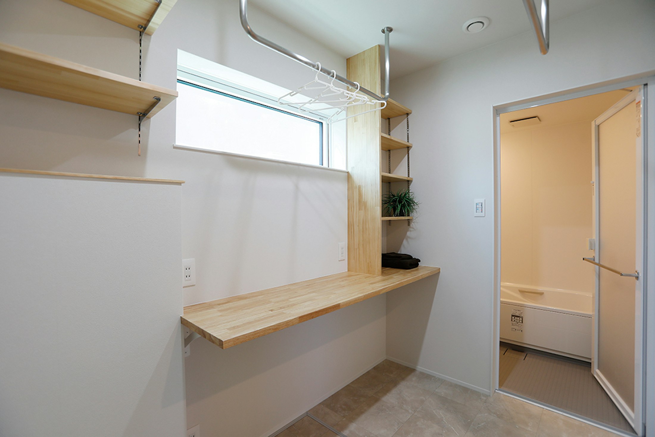 ランドリー兼脱衣スペース