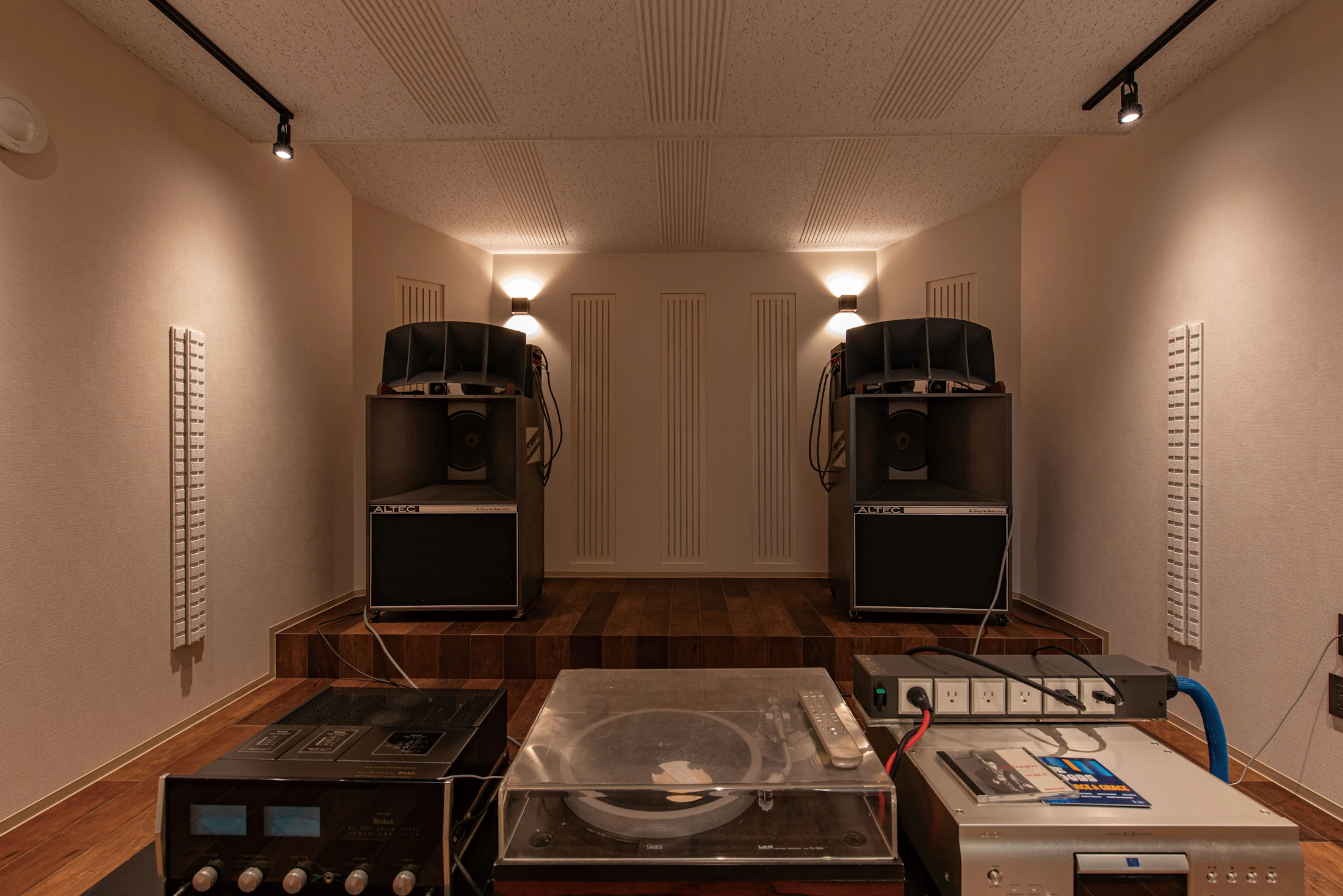 オーディオルーム