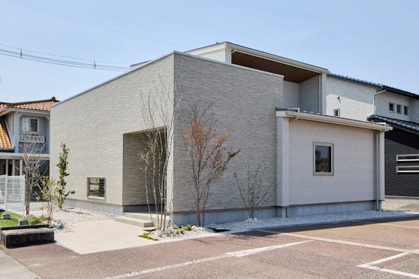 【富山】ウッドライフホーム株式会社_メインビジュアル1