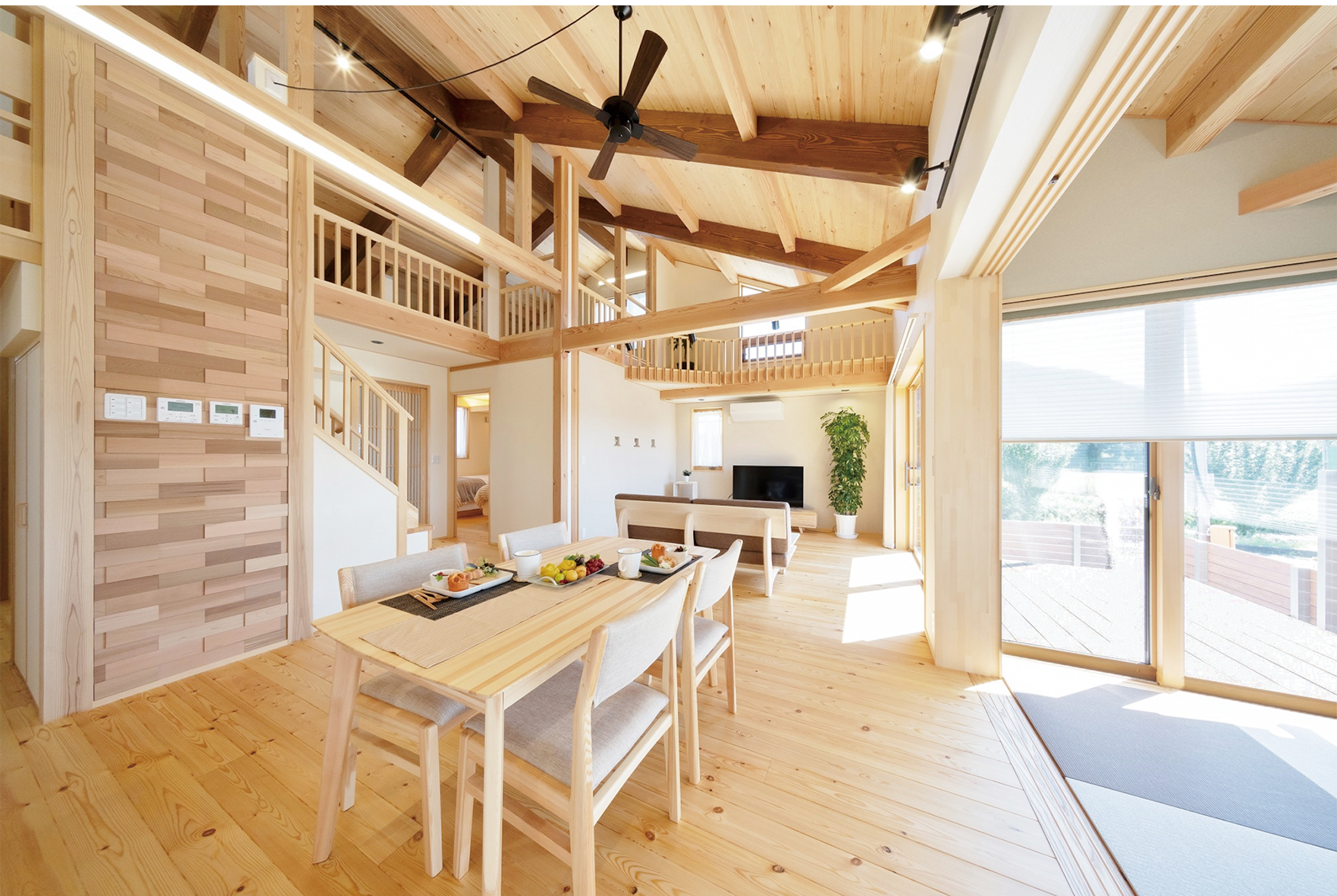 平屋　平屋風　1.5階建て　自然素材　木の家　断熱性能