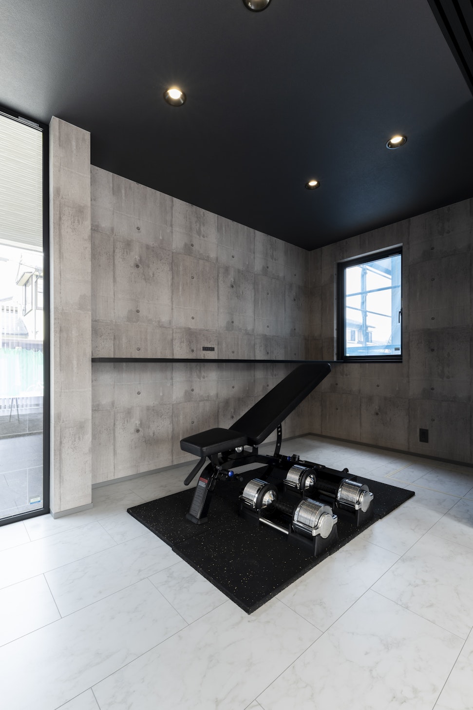 外部物置兼トレーニングルーム！※写真は当社施工事例