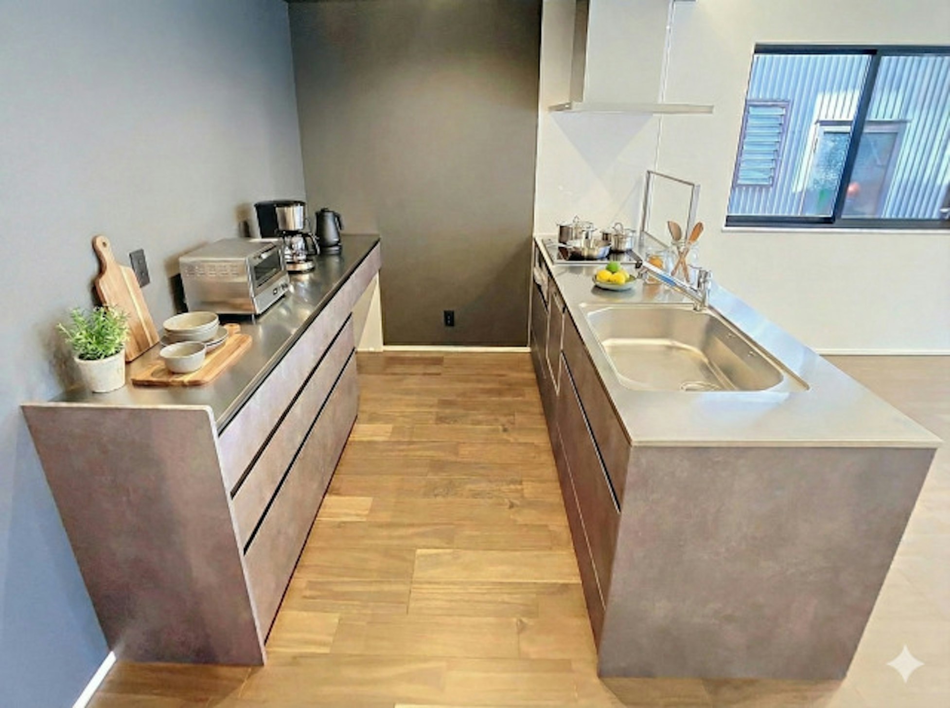 写真の家具はイメージです。