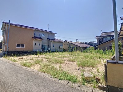 石川県内灘町にある中古住宅です。 - その他