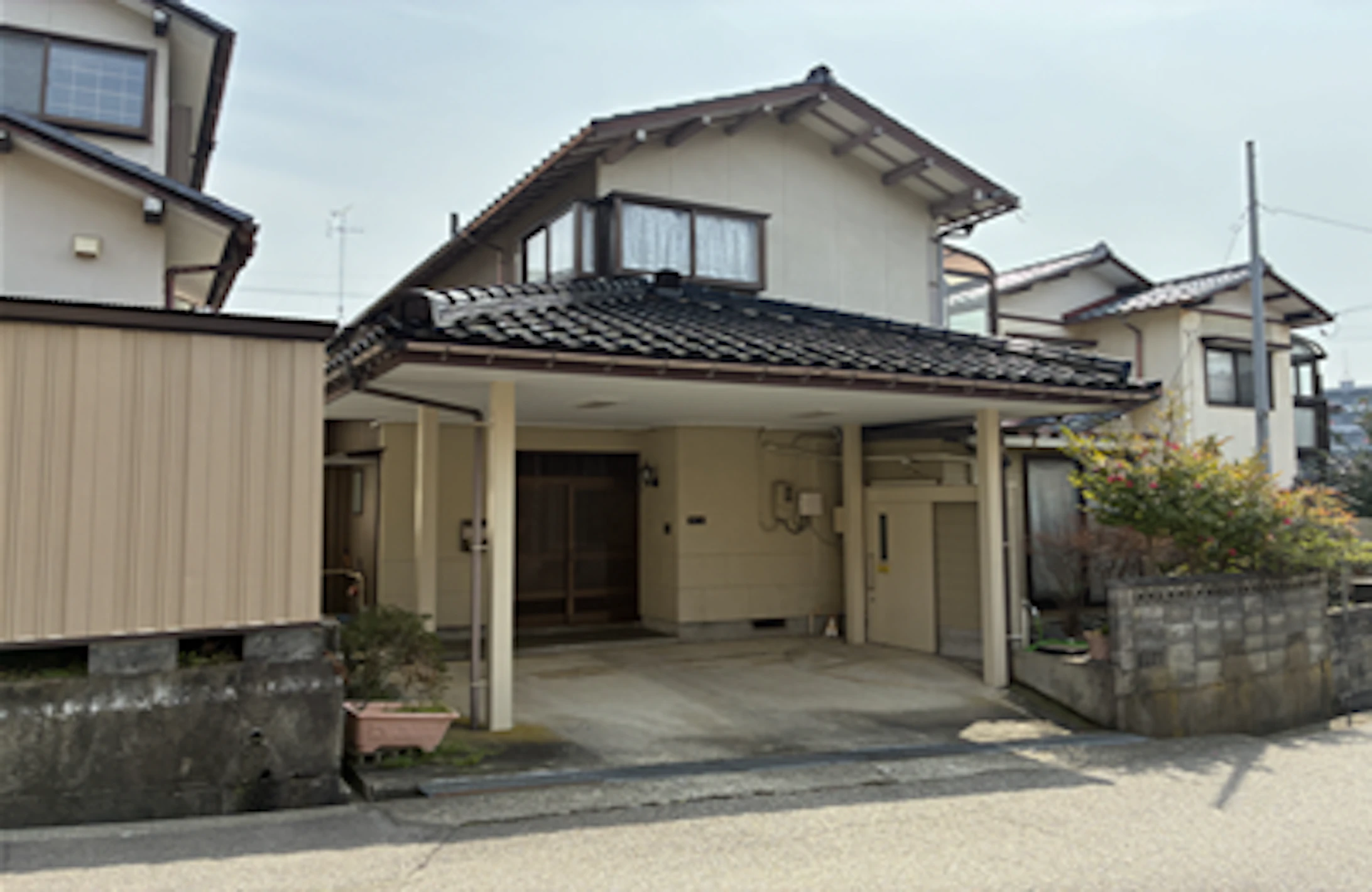 笠舞エリア屈指の好立地。利便性と50坪の広さを兼ね備えた限定感ある土地。