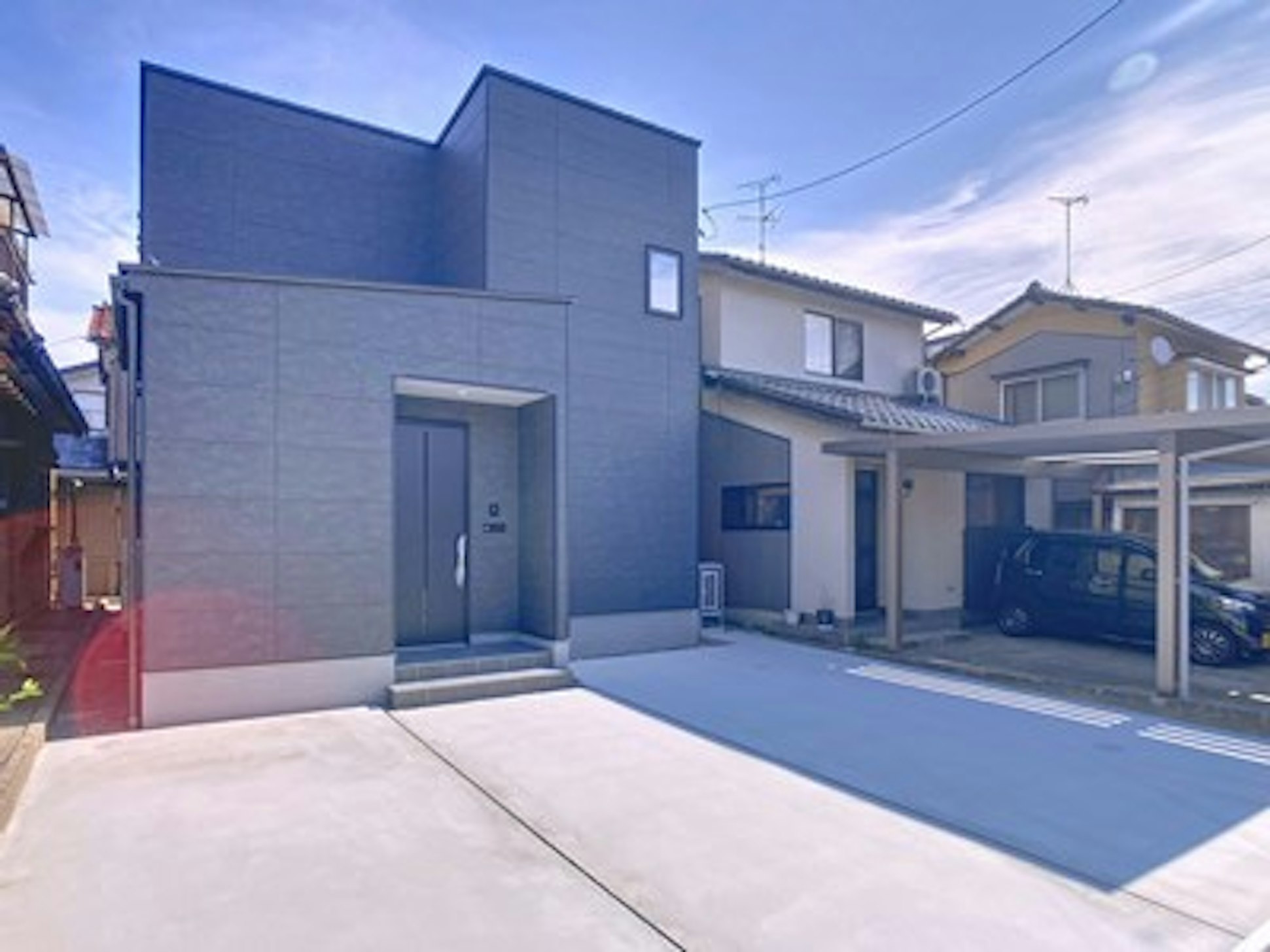 新築の輝き！駅・商業施設近く、快適な住環境。