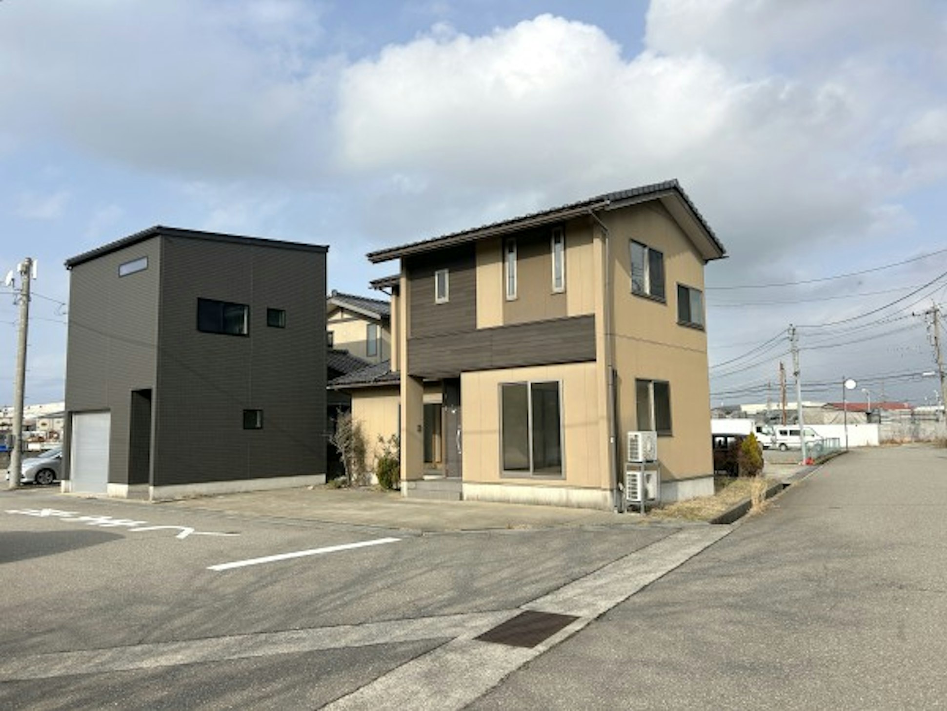 駐車３台・角地