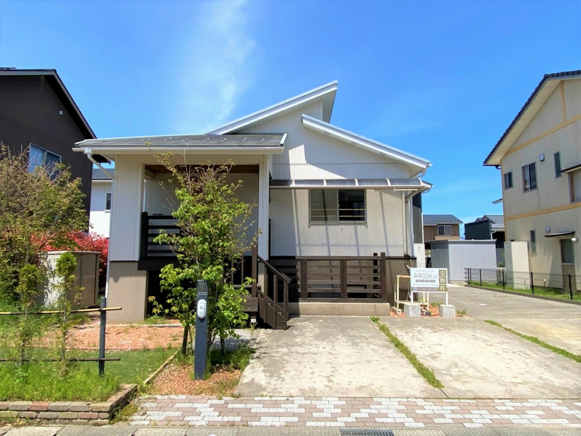 地下1階付平屋建て 閑静な住宅代 井上の荘 で築浅中古物件の販売です 区画整理された街並みは 落ち着きのある住環境となって 家づくりナビ